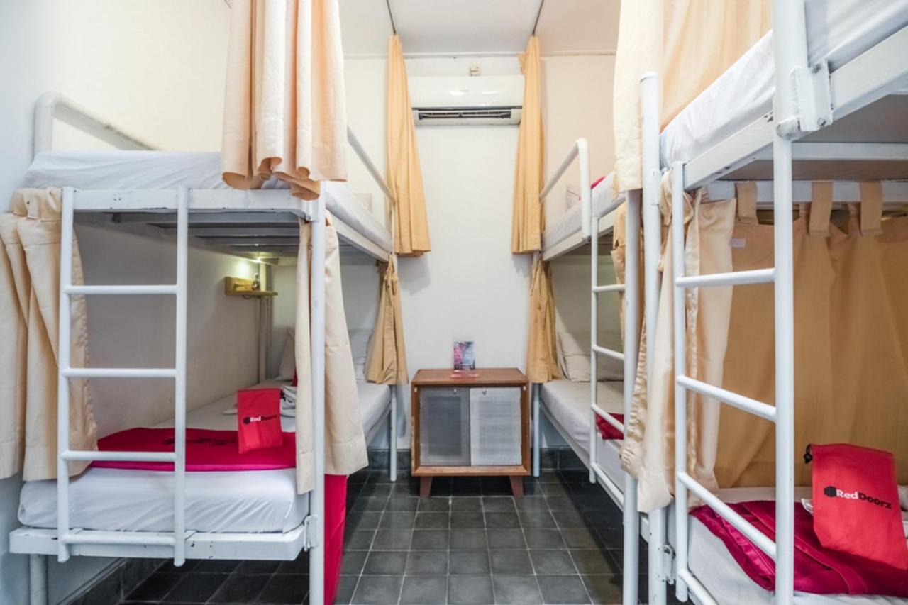 Reddoorz Hostel @ Kotagede Yogyakarta Exterior foto